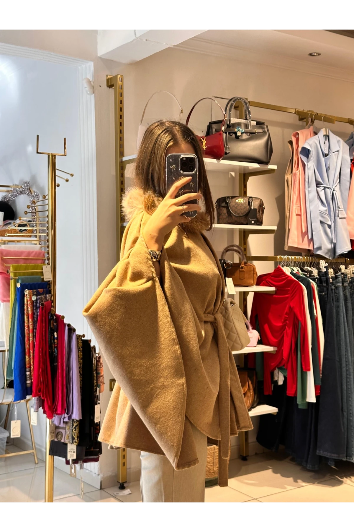 PNÇO0001 Seyyar Bağlamalı Kürk Detaylı Panço