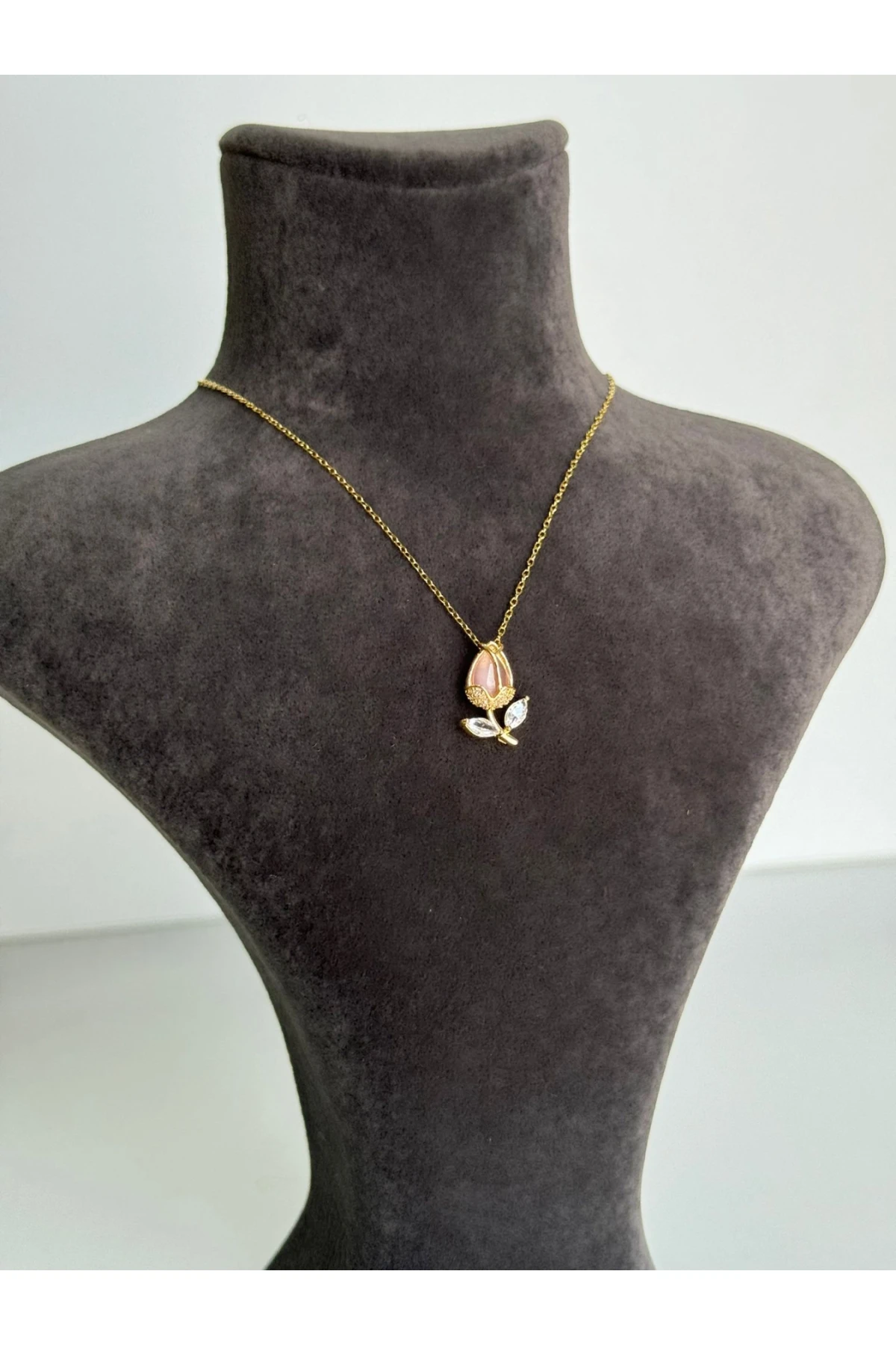 T-KLY-06 Gold Pembe Lotus Çiçeği İnce Zincirli Kolye